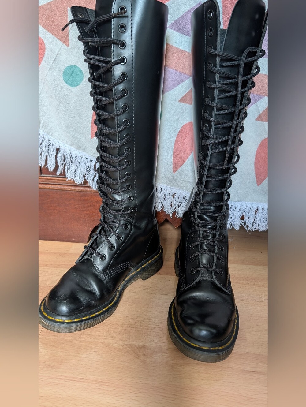 Dr. Martens 9663 20 Eyelet EU 36